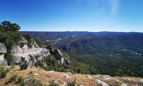 Imagen de Mirador Peña del Reloj: asómate a uno de los balcones naturales más impresionantes de la Serranía de Cuenca